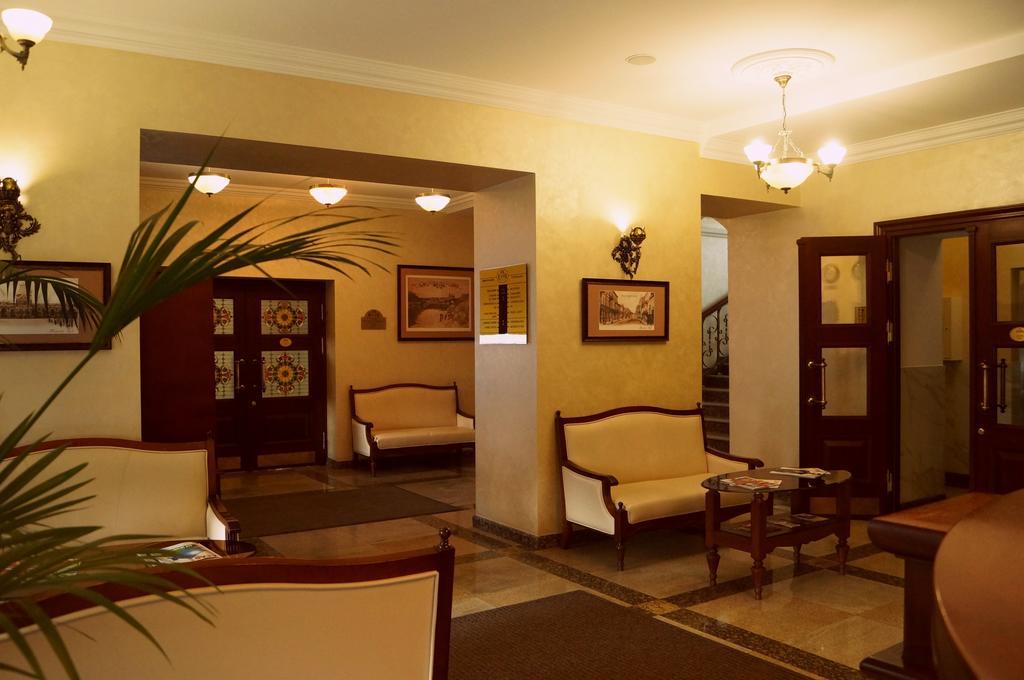 Garni Hotel Minsk Ngoại thất bức ảnh